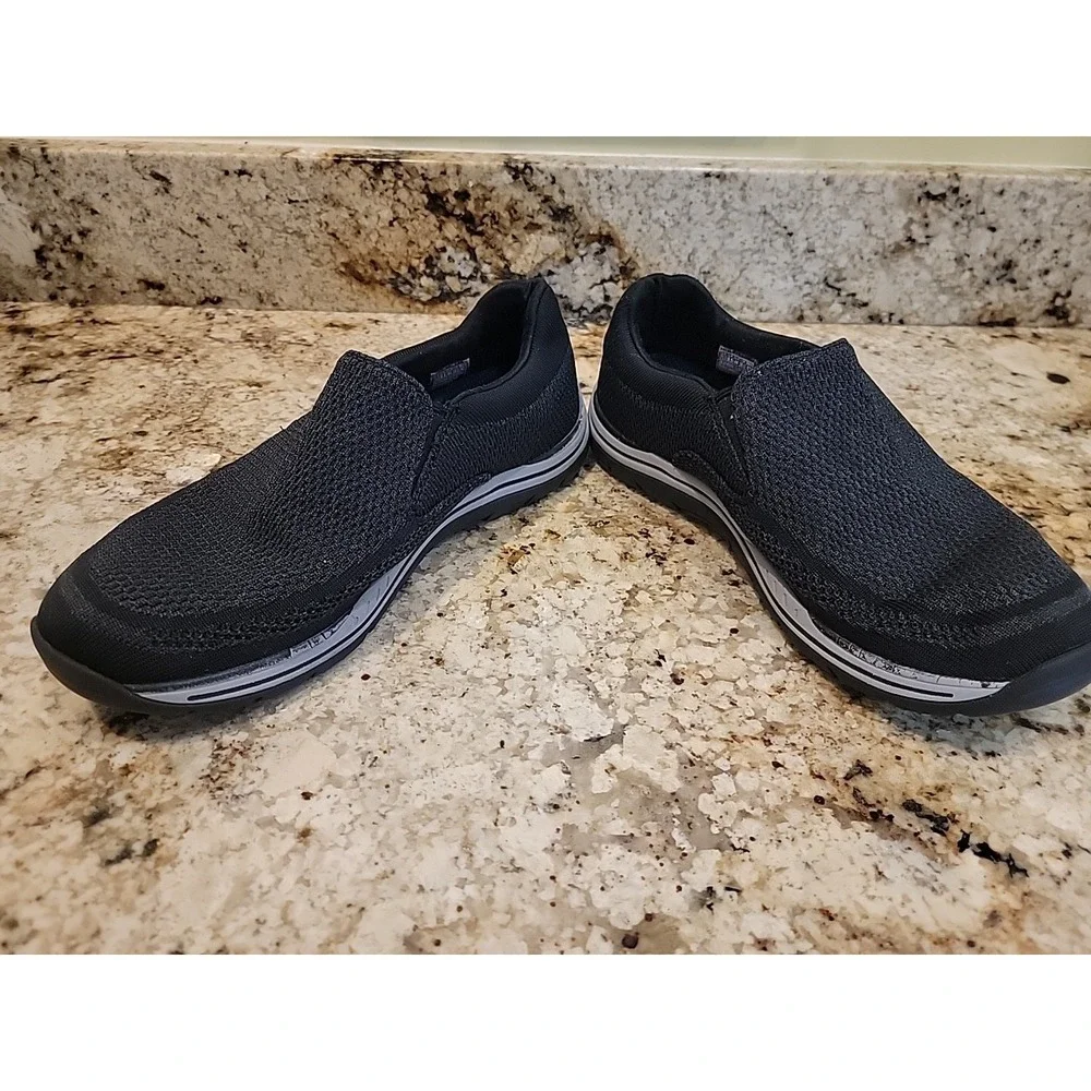 Skechers Men's Expected Gomel Slip-on Loafers Black Sneaker Shoes Size 10.5 US